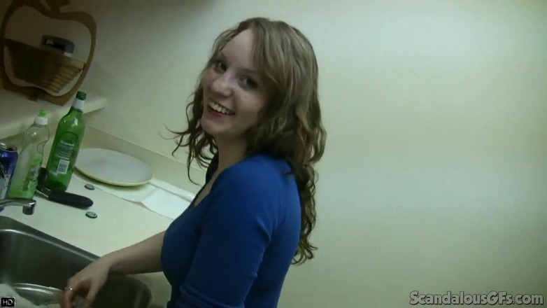Scandalous GFs: Sexy ragazza tettona viene scopata hardcore dall'amante