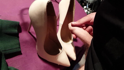 Milosbroz: Cum nude high heels