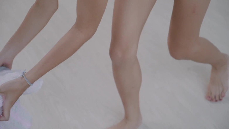 Asian Milfs n Teens: สามคนกับสาวมหาลัยจีน - Perv Milfs n Teens
