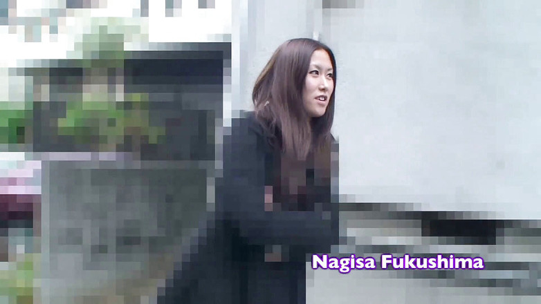 Asiatiques: Gagică asiatică remarcabil de sexy cu vibrator Hitachi