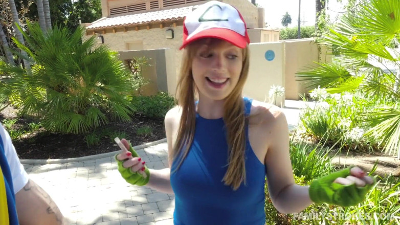 Family Strokes: Cute gamer chick fucks her hung step-bro