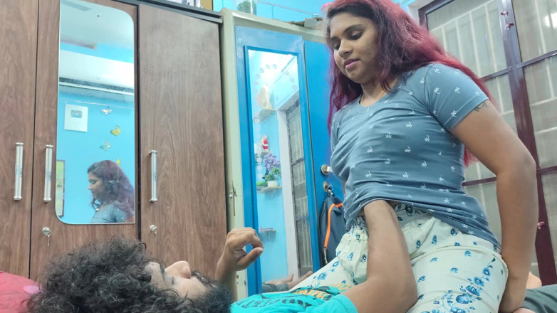 Vaigavarun Feet romance: Romansa duduk