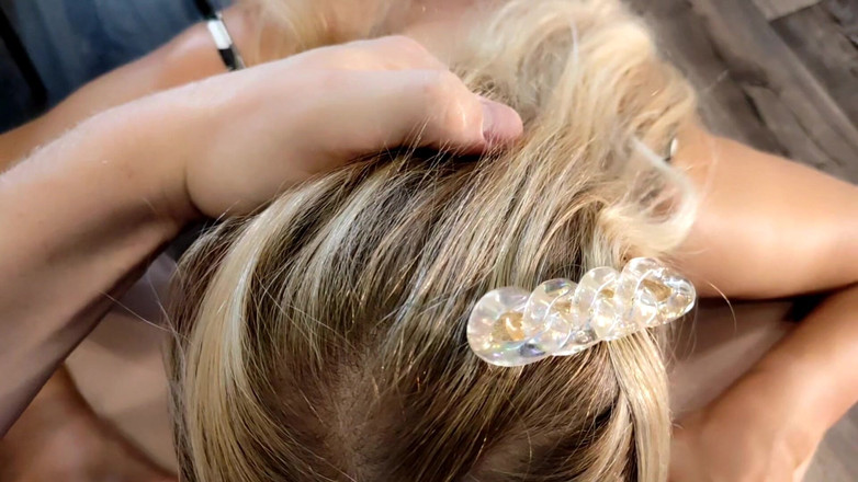 S-Wife Katy: Adik tiri menggodaku saat makan malam sampai dicrot di dalam