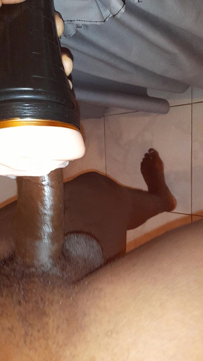 Islandvibes69: Jerking off S12 Ep1