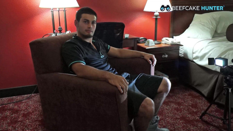 Beefcake Hunter: Mengisap Macho dengan kaki pemain sepak bola