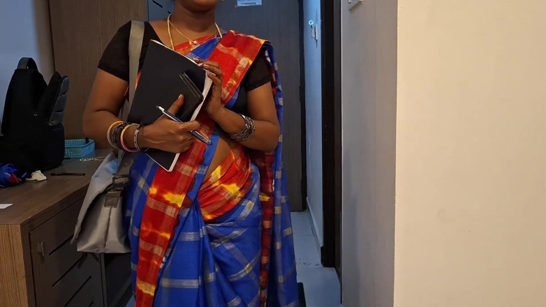 Delightrose: Tamil Salesgirl Fucks Indian Stranger
