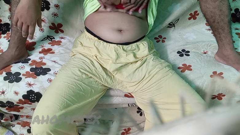 Sumahomesex: Bhabhi romance: quando il marito è in ufficio
