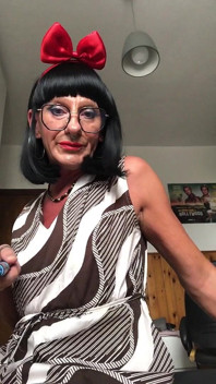 Andreina Seksi Kecokelatan MILF
