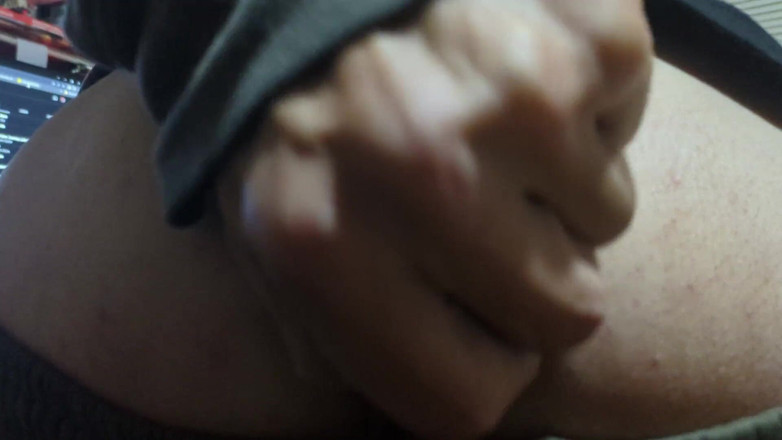 HungBareBackRabbit: Dildos lutschen, ich brauche schwanz!!!