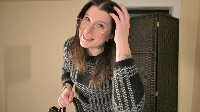 Missellie8: Madrasta dá as boas-vindas a você em casa