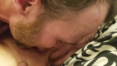 Satin Lady: Cewek sange ini lagi asik muasin memeknya pakai mainan seks...