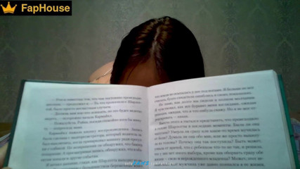 Alina Rai: Madrasta não deixa seu enteado terminar de ler o livro,...