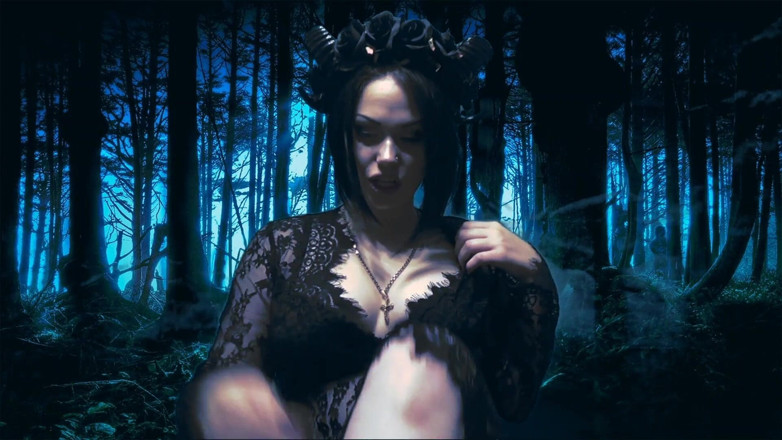 Goddess Misha Goldy: Smakujesz lepiej po spust! Fetysz!