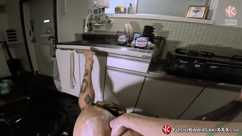 Yoshi Kawasaki XXX: 요시카와사키xxx - 가와사키 요시 먹이는 배고픈 구멍을 크림 같은 요구르트로 굶주려