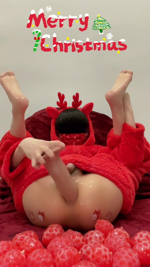 Merry Christmas! Big Dick Toy, Fuck Asshole, Squirt Water. (Qiyizhongzi)