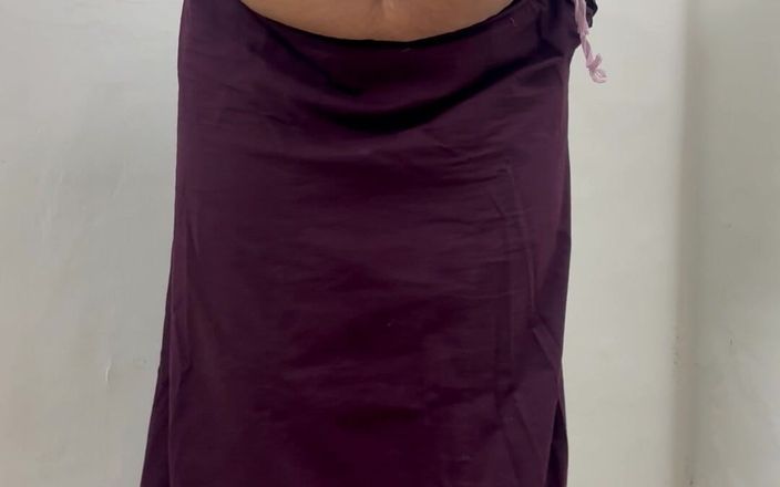 Anajanadevi: नग्न स्तन तेल मालिश
