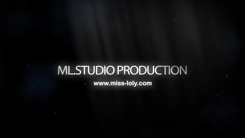 Miss Loly Studio Production: Sikanie duren 01