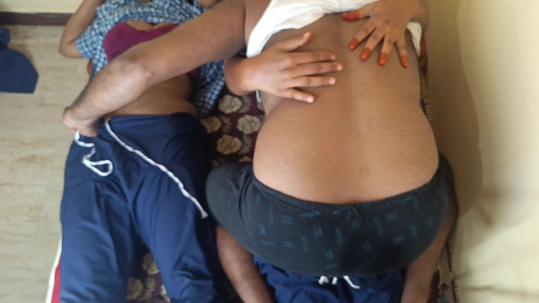 Pushpa studio: 一个女孩和她的继父