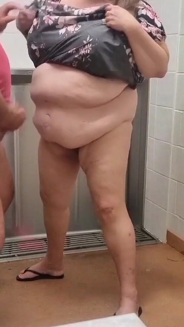 WeAreFukBunnies: Dogging à un inconnu au hasard dans les toilettes publiques