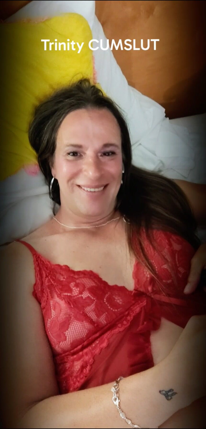 Trin luvs cum: Trinity Cumslut Nakarm mnie