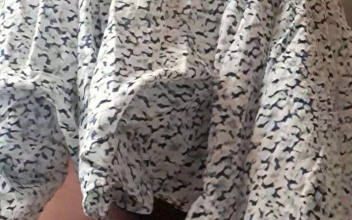 Mommy big hairy pussy: Showing Stepmom's Fat, Hairy Pussy Under Her Dress