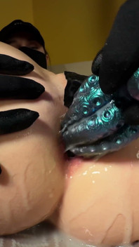 Analorgasmus Durch Einen Riesigen Buttplug