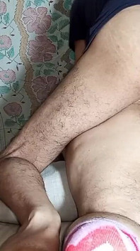Orta yaşlı seksi kadınla domaltarak korunmasız ve sert anal sert sikiş