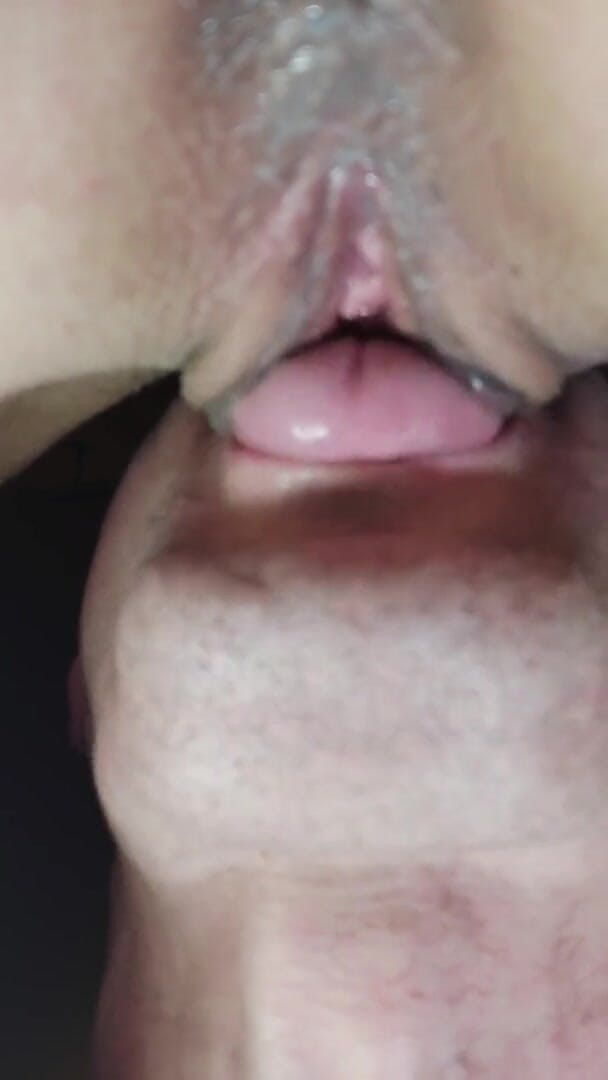 Wet Pussy Fuck: Teen's wet pussy is licked dripping pussy close up