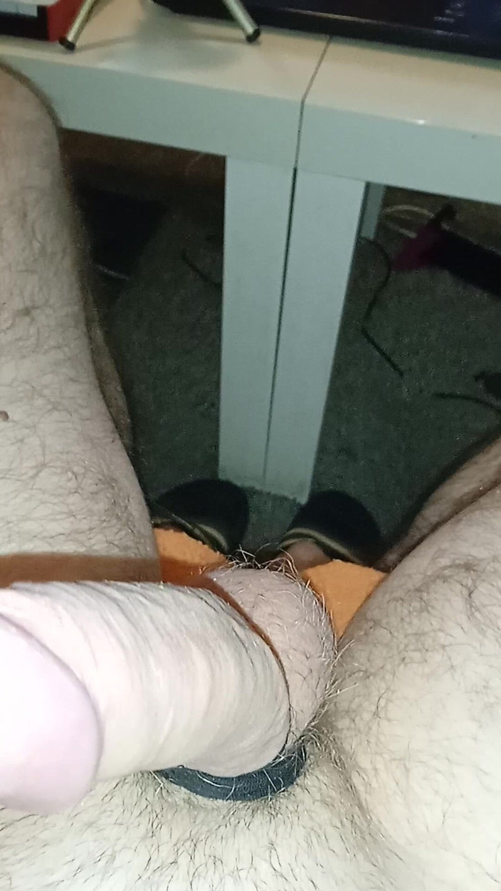 cut3p3tit3: Werbalny udar i precum