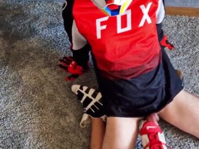 Horny Guy Jerking off in My Motocross Mxhelmet (Sneakersmax98)