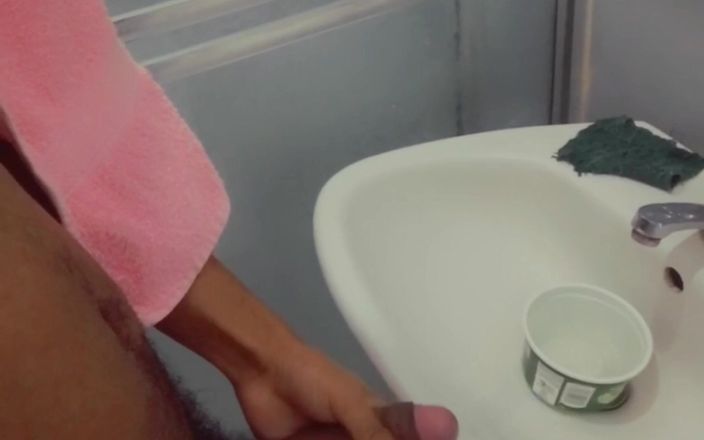 Elshotta studio: Recopilación de mi mejor masturbación en la cama después de...