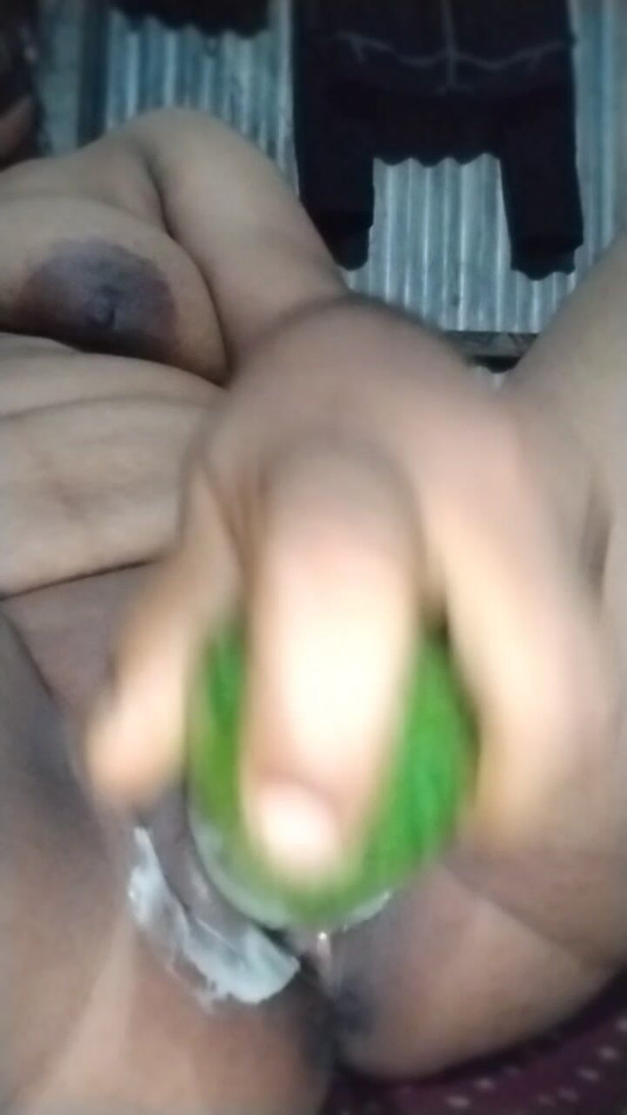 Rupa_1828: My Deshi Hot Pussy Fuck with Cucumber Orgasm