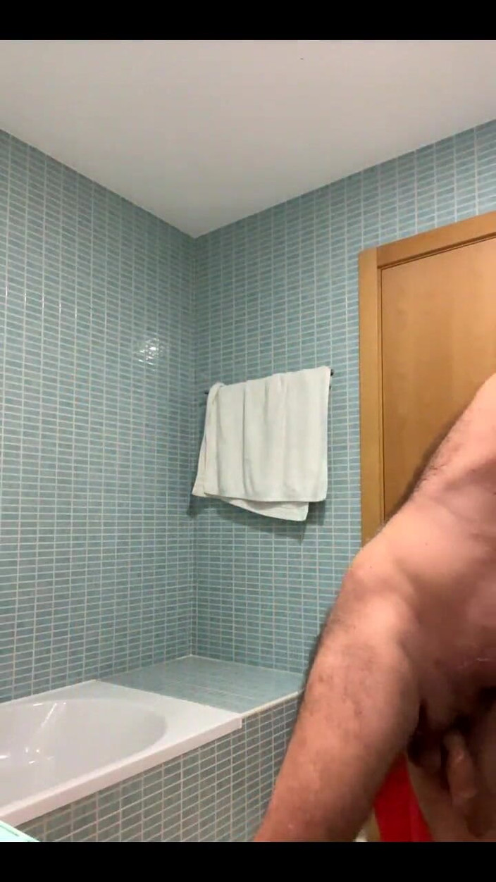 Daddybearvlc: Stream Started at 02/23/2024 11:04 Am Shower Time