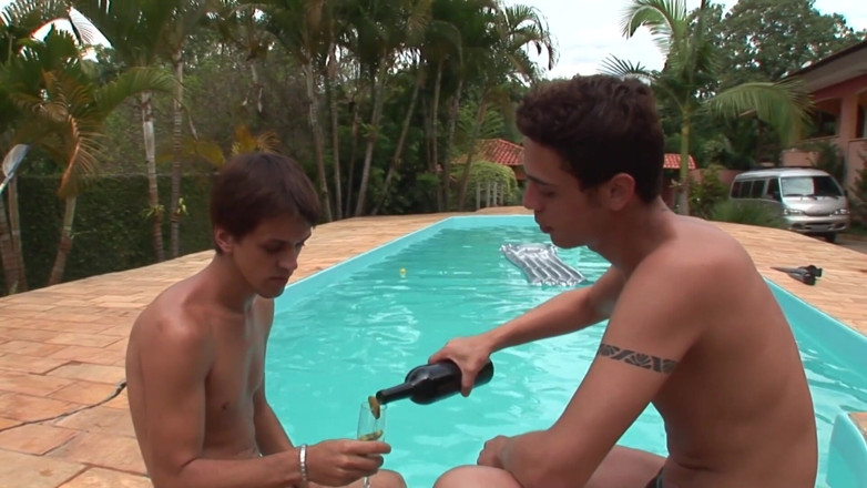 Gay Planet: Diversão gay à beira da piscina - Filme