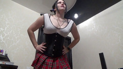 Goddess Misha Goldy: Stydím se za to, že sleduješ porno vysokoškolaček