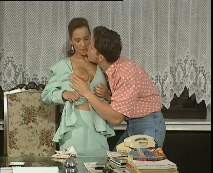 Vintage Climax: Delicious babe in sexy stockings is getting anally banged on...