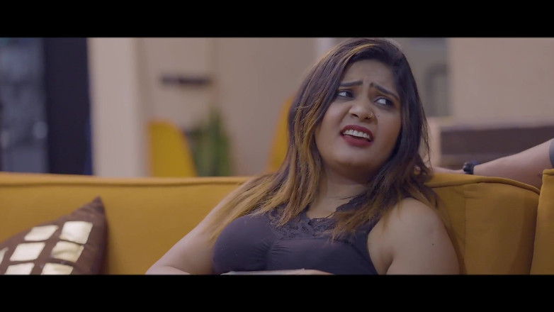 Triflicks: Une belle-sœur indienne appelle aujourd’hui sa demi-frère et sa belle-fille...