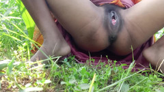 Treblsex: Menantu tiri, duduk di ladang bajra India dan menguras air...