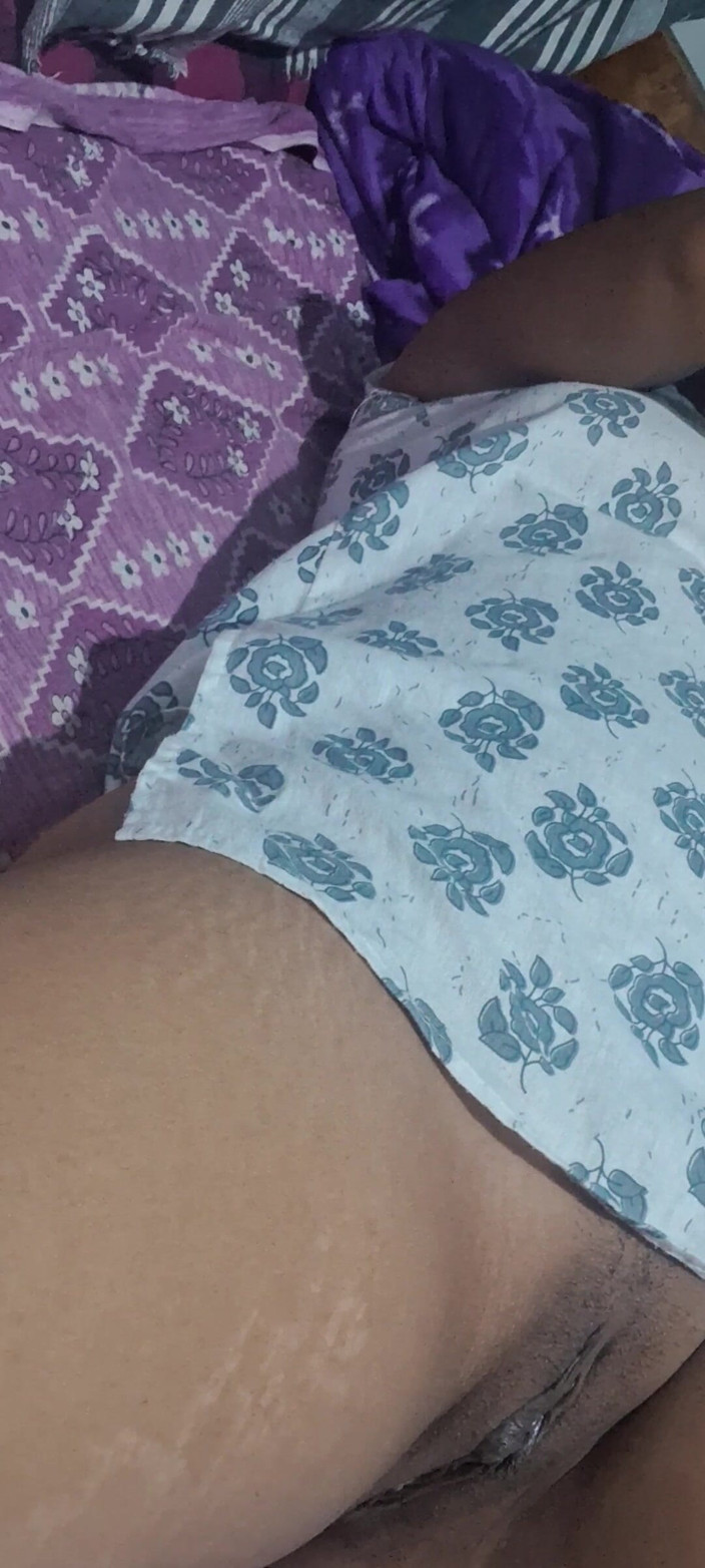 Localsexlove011: Indiandesi Assam Girl Show Hairy Pussy
