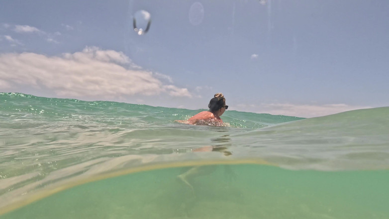 Sunshine mom: Naked in Paradise - Underwater Ocean Playtime