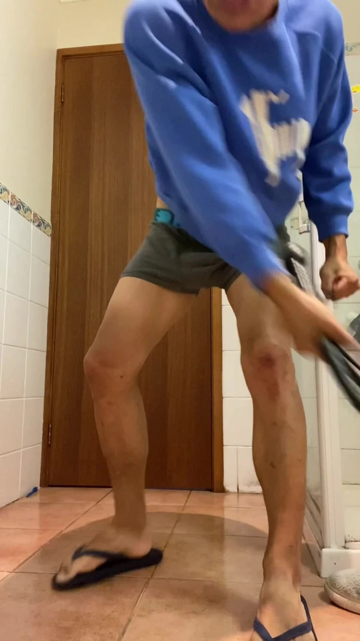 Pink Whip: Each Master Is Rewarding a Slave with 20 Lashes and 2 Slaps