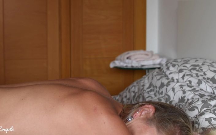 LC couple: Moglie amatoriale che usa il giocattolo fino a quando non...