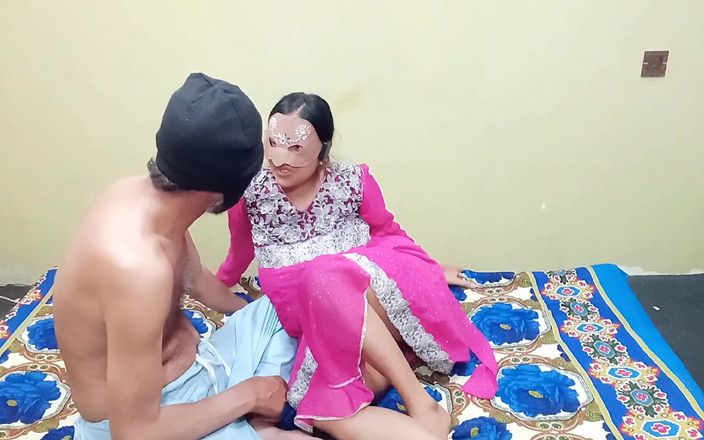 HotQueenPk: Después de mucho tiempo india follada duro en cuatro