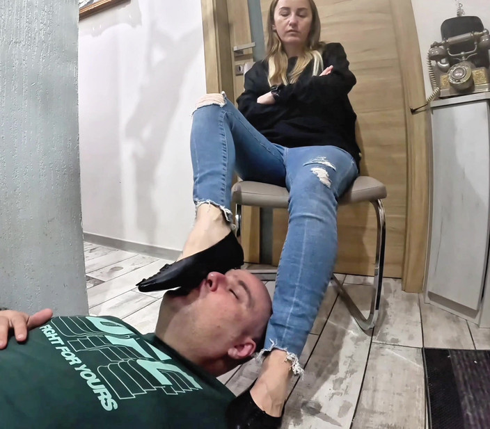 Mistressyammyboots: Ayaklarımın altında bale dairelerinden çıplak hakimiyete