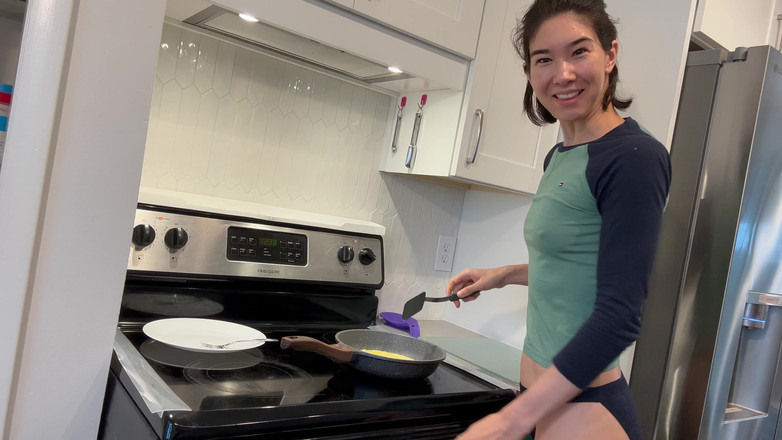 Ms_Emmy_Lynn: Gfe: Výroba míchaných vajíček