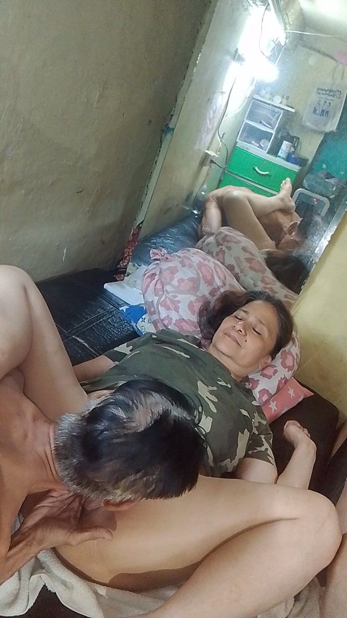 Ador66: Bini Saya Dia Katakan Kepada Saya Mengapa Awak Adalah Penjilat...