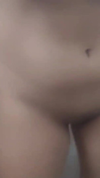 Ragazze indiane insoddisfatte si sditalinano da sole