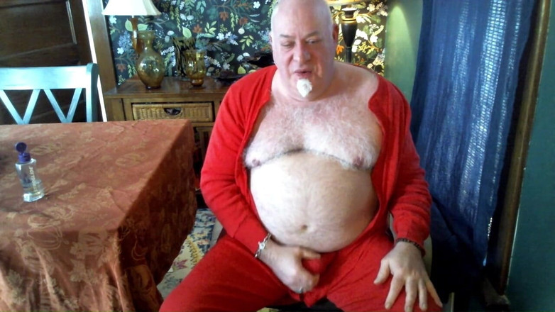 beardaddychub: ビアダディチャブがユニオンスーツを着てカムに腰を動かし射精!