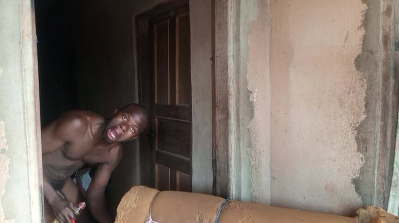 Moviesporn1: Pouze holčičí postel se mnou hýbe