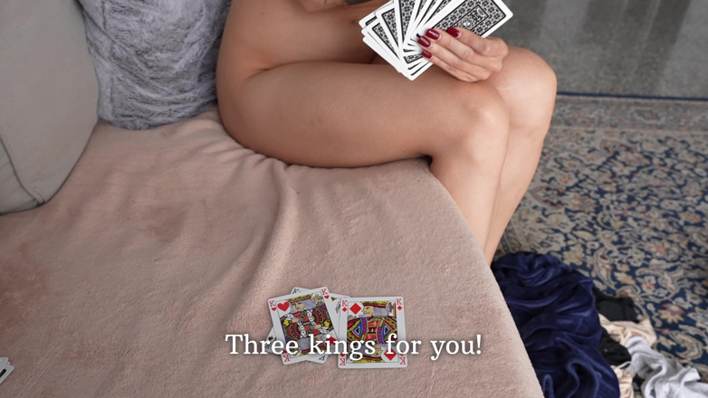 Alexa Poshspicy: Üvey kız kardeş nasıl duracaklarını bilmiyor. Üvey kız kardeşinle kart oynuyor